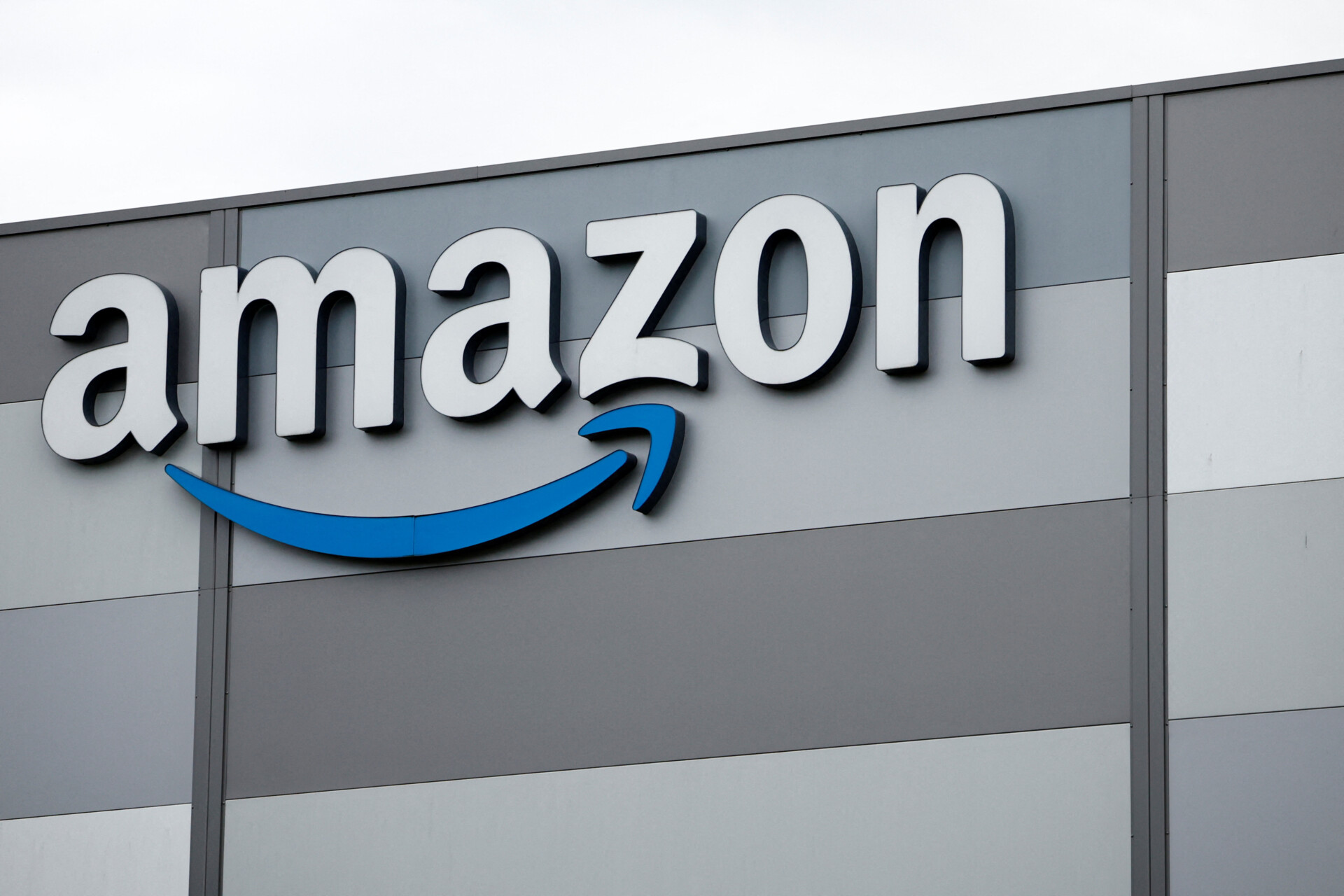 Amazon: Απολύει 16.000 εργαζόμενους - «Η τεχνητή νοημοσύνη θα μειώσει το προσωπικό γραφείου μας» 