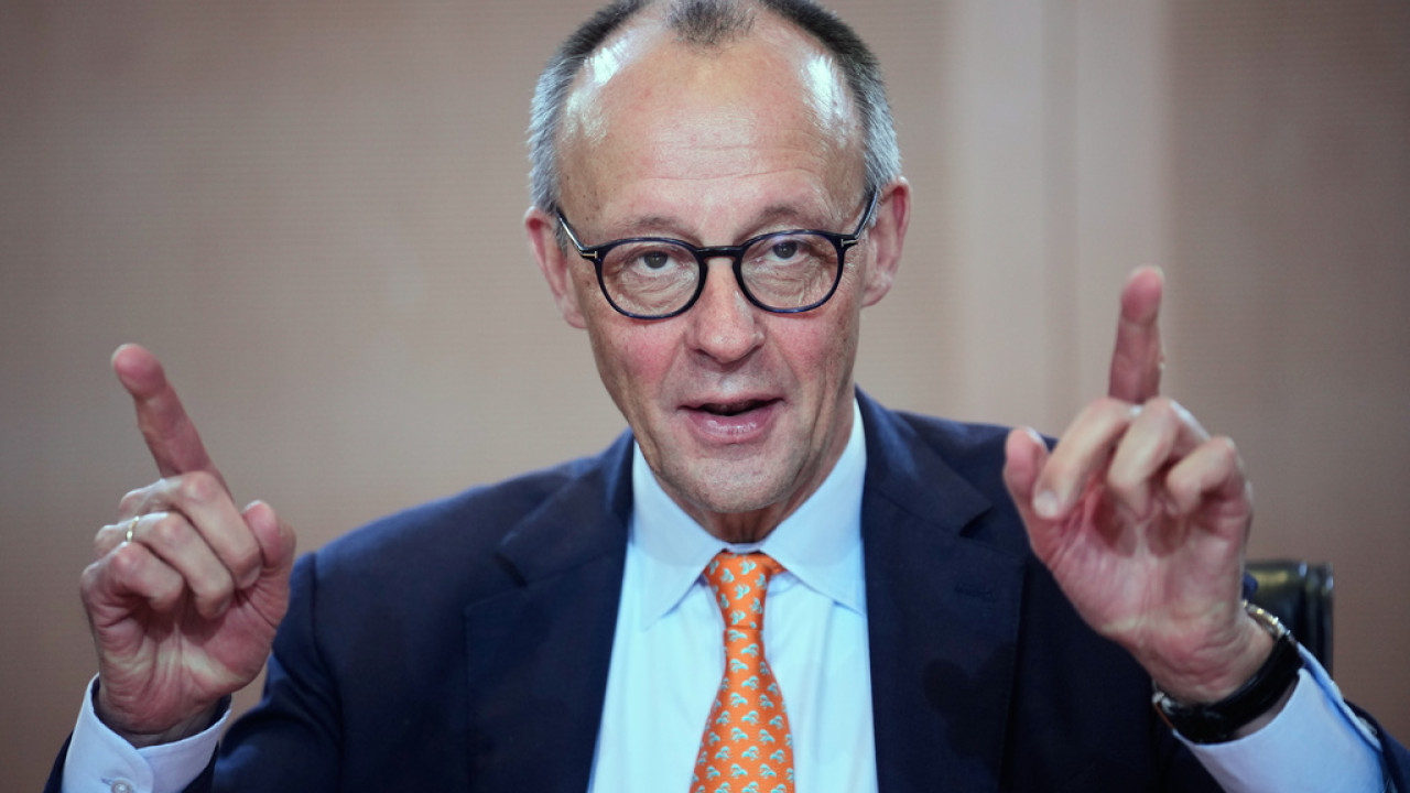 «Οι ΗΠΑ αντί να τηρούν το διεθνές δίκαιο, ασκούν πολιτική ισχύος και συμφέροντος», δήλωσε ο καγκελάριος Μερτς