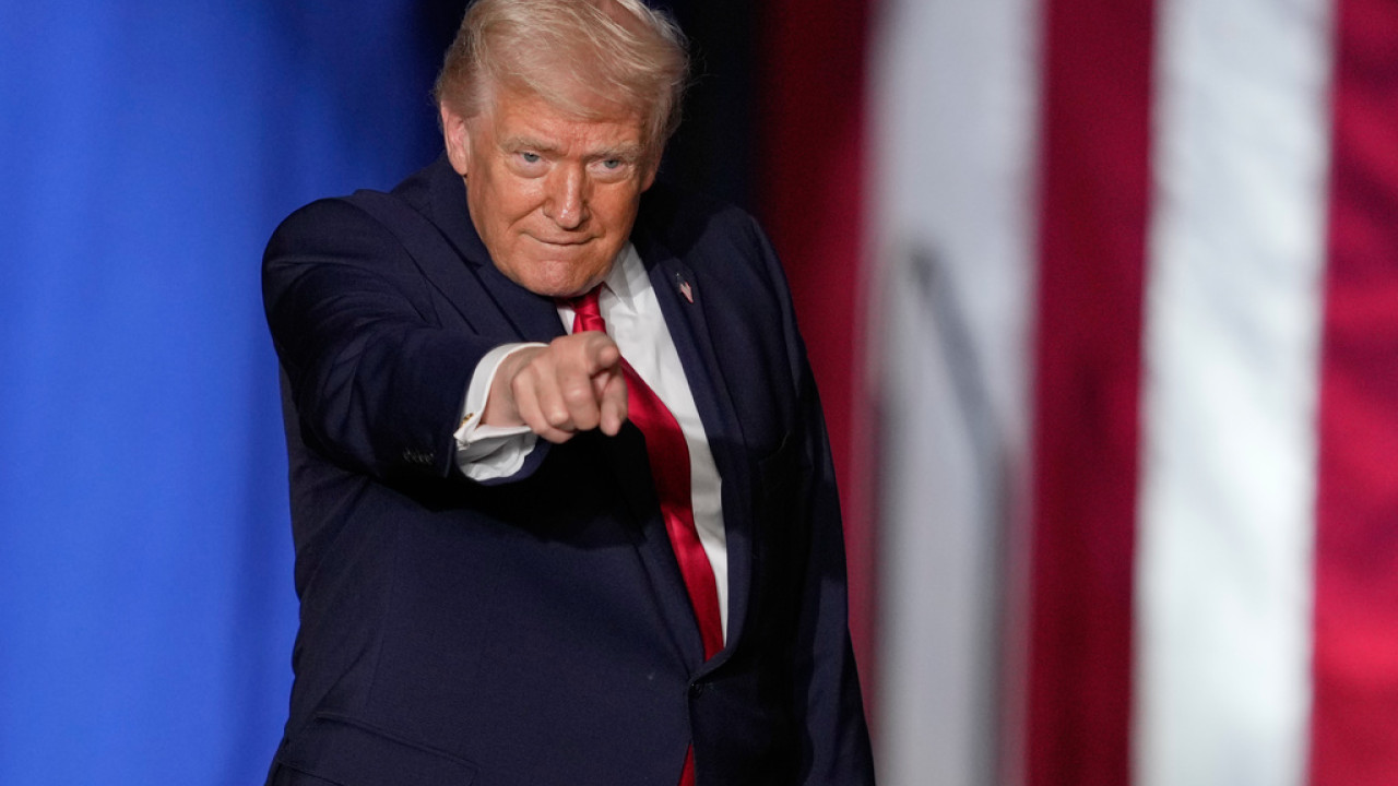 Τραμπ: Μια ακόμη αμερικανική «αρμάδα» πλέει προς το Ιράν