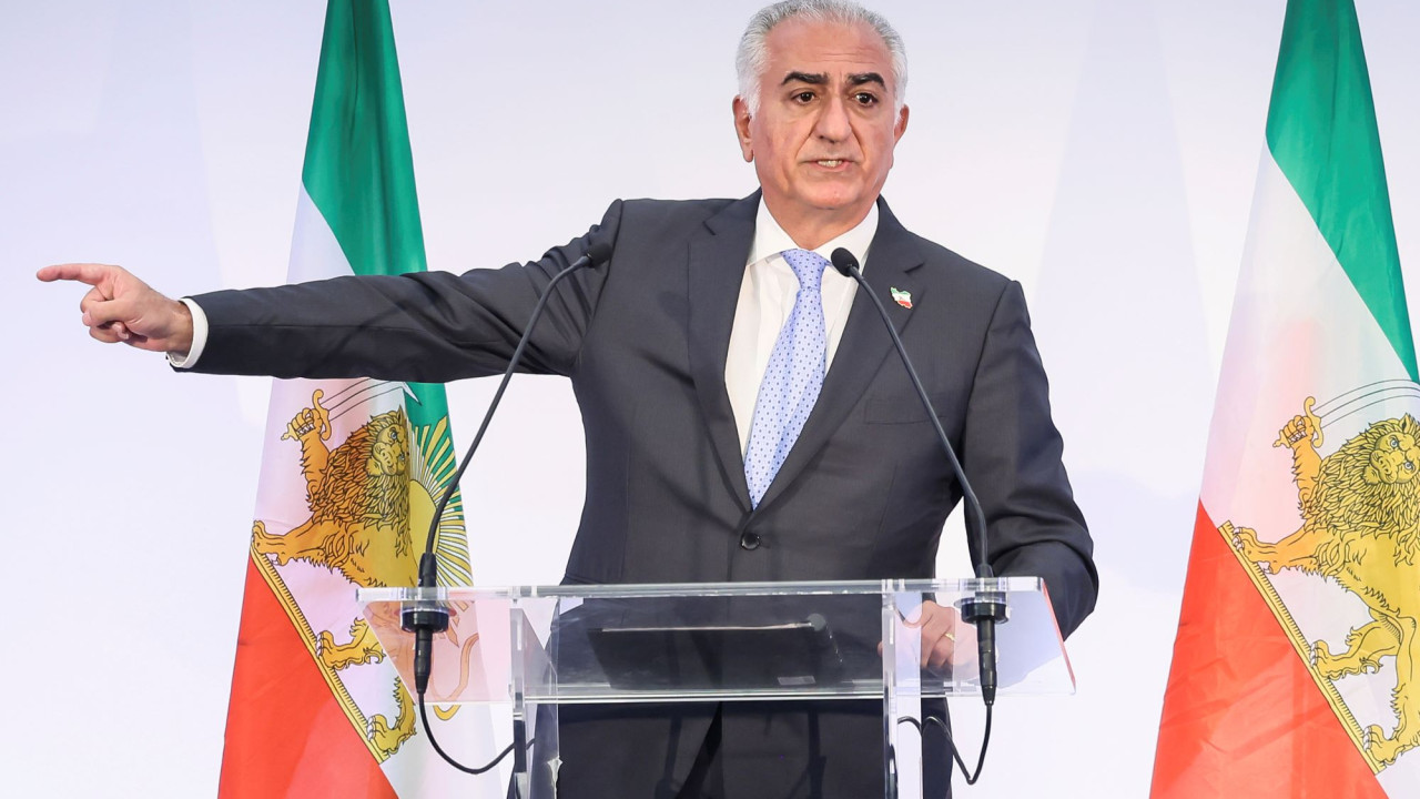 Ιράν - Πρώτο δημόσιο κάλεσμα του διάδοχου του έκπτωτου Σάχη: «Ξεκινήσετε να φωνάζετε συνθήματα» 