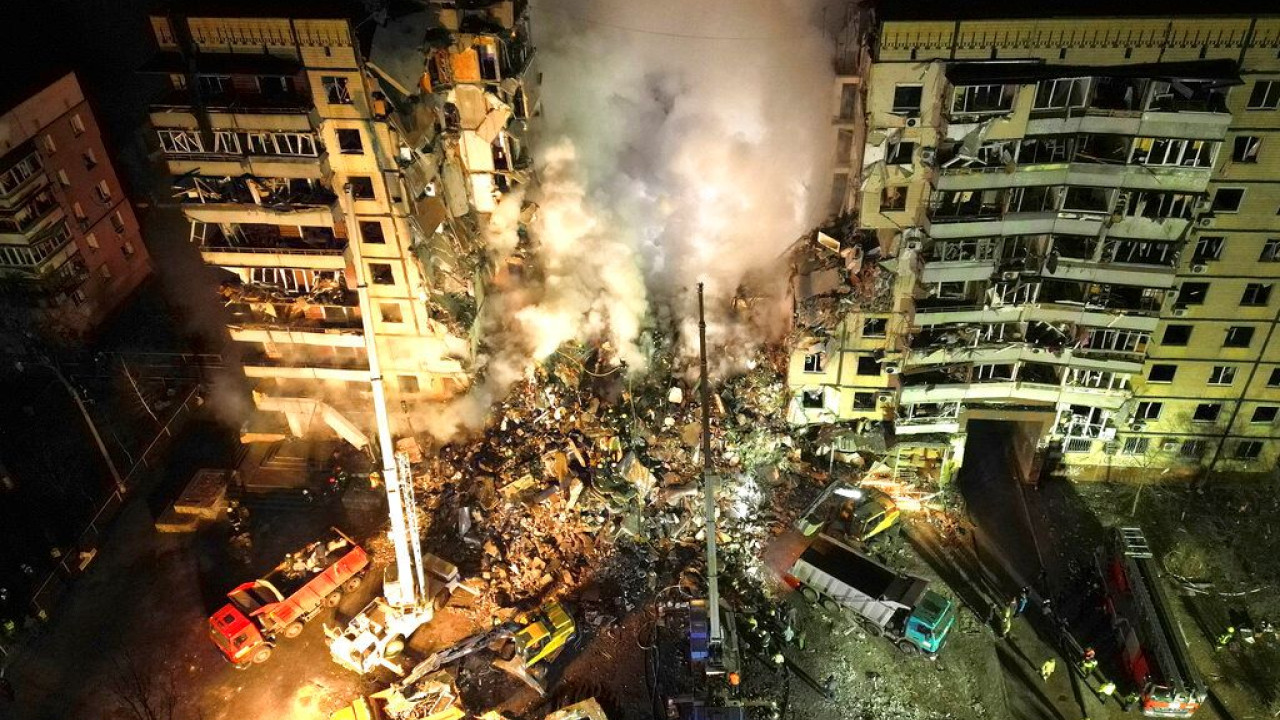 Ρωσικές επιθέσεις προκάλεσαν διακοπές ρεύματος και νερού στη νοτιοανατολική Ουκρανία