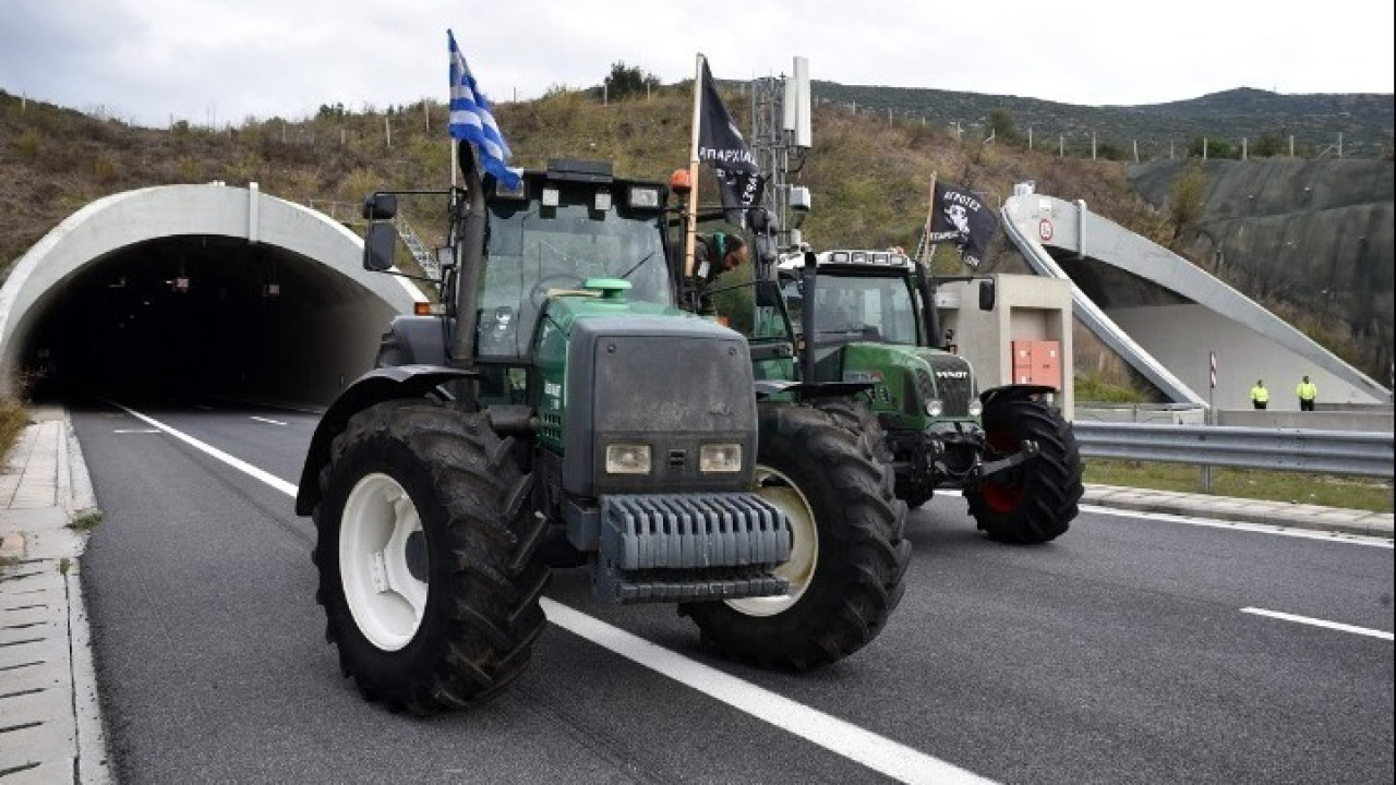 Τετραήμερος αποκλεισμός εθνικής οδού από αγρότες σε μπλόκα Στερεάς Ελλάδας