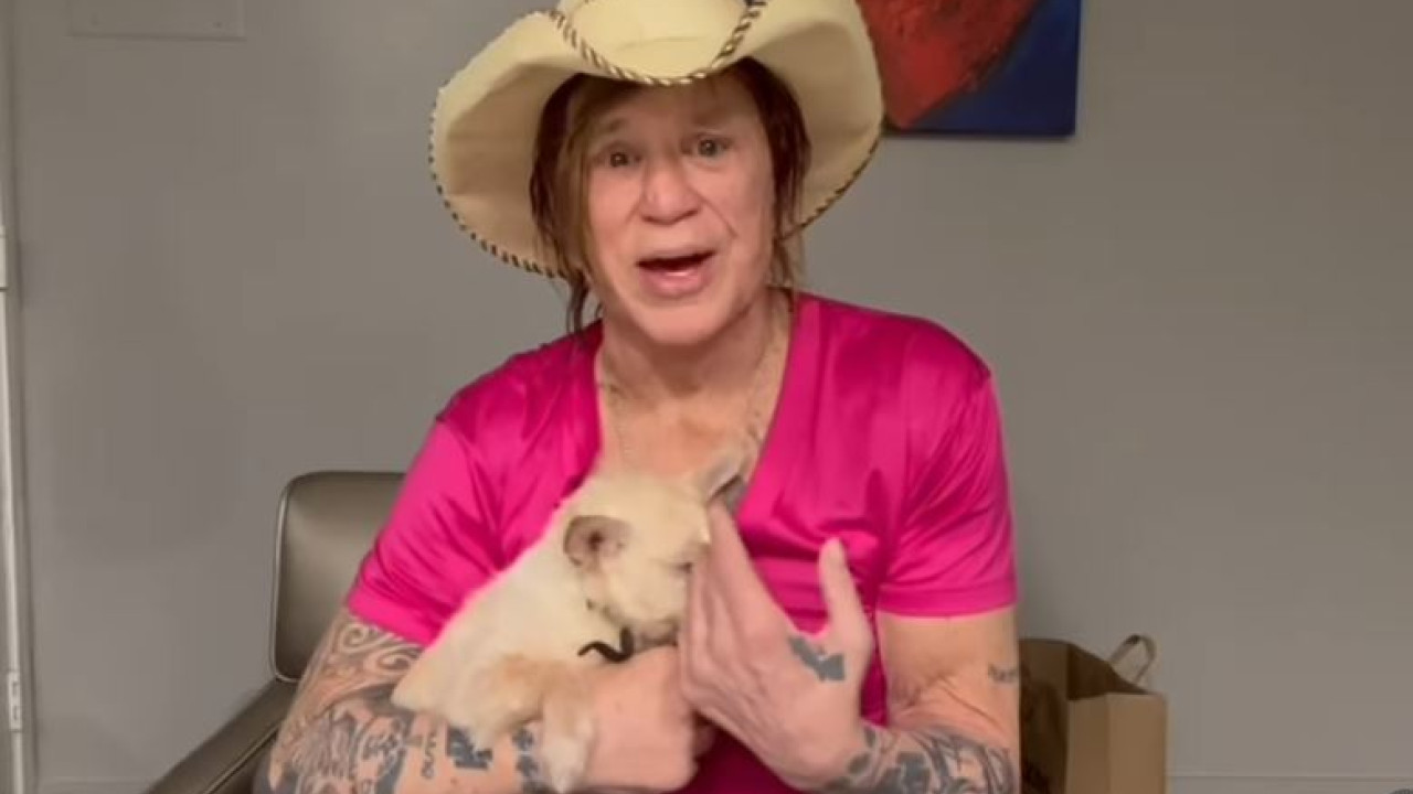 Μίκι Ρουρκ: «Δεν είμαι εγώ πίσω από τον ταπεινωτικό έρανο για το νοίκι μου»