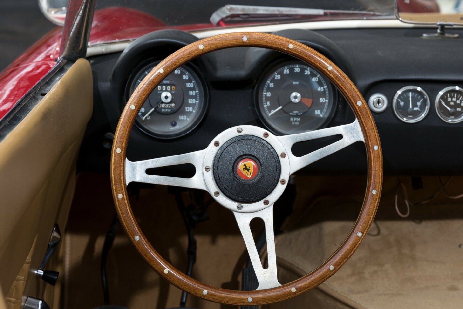 μαΐμού ζητούσε επιστροφή ΦΠΑ για Ferrari