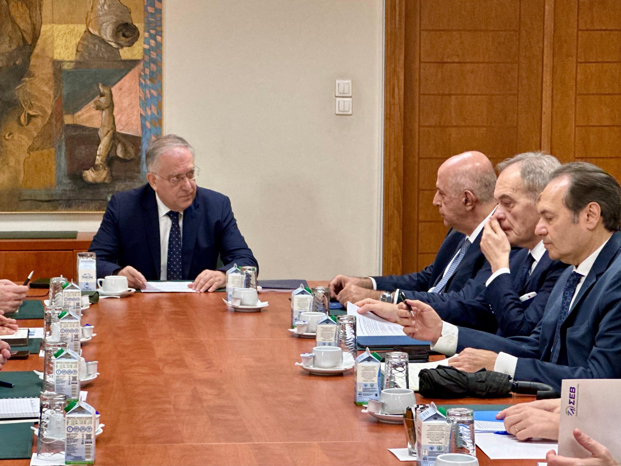 Τον Φεβρουάριο η ψήφιση του νομοσχεδίου για την απλοποίηση διαδικασιών στη Βιομηχανία