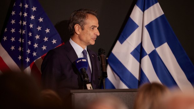 Κυβέρνηση: Με εισαγωγή ψηφοφόρων ψάχνει την ανάκαμψη