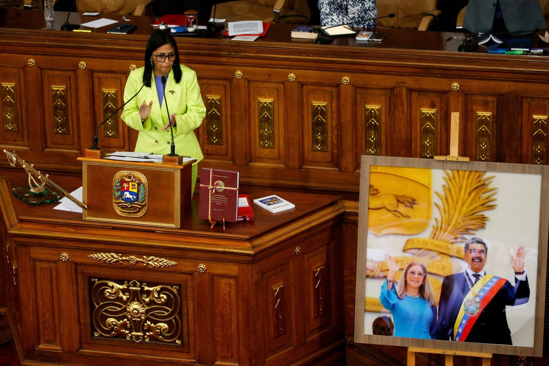 Μεταρρύθμιση στον νόμο υδρογονανθράκων εξαγγέλλει η Ροντρίγκεζ – Στο επίκεντρο το πετρέλαιο της Βενεζουέλας