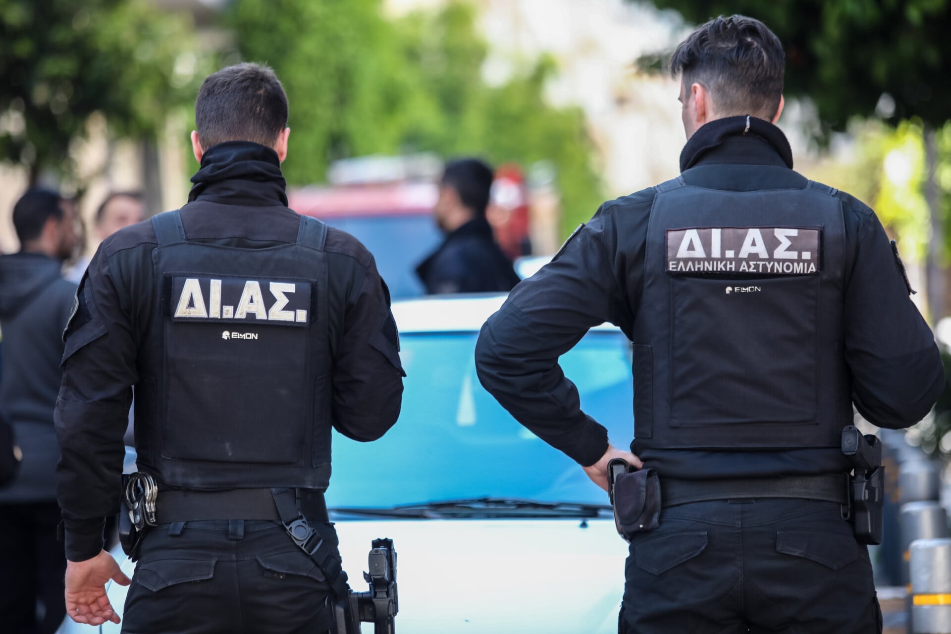 Πεύκη: Ανήλικοι λήστεψαν ανήλικους που έψαλαν τα κάλαντα