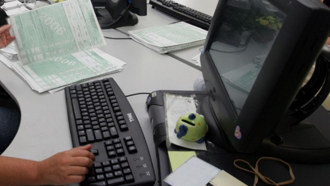 Σε ισχύ από σήμερα το νέο πειθαρχικό δίκαιο για τους δημοσίους υπαλλήλους