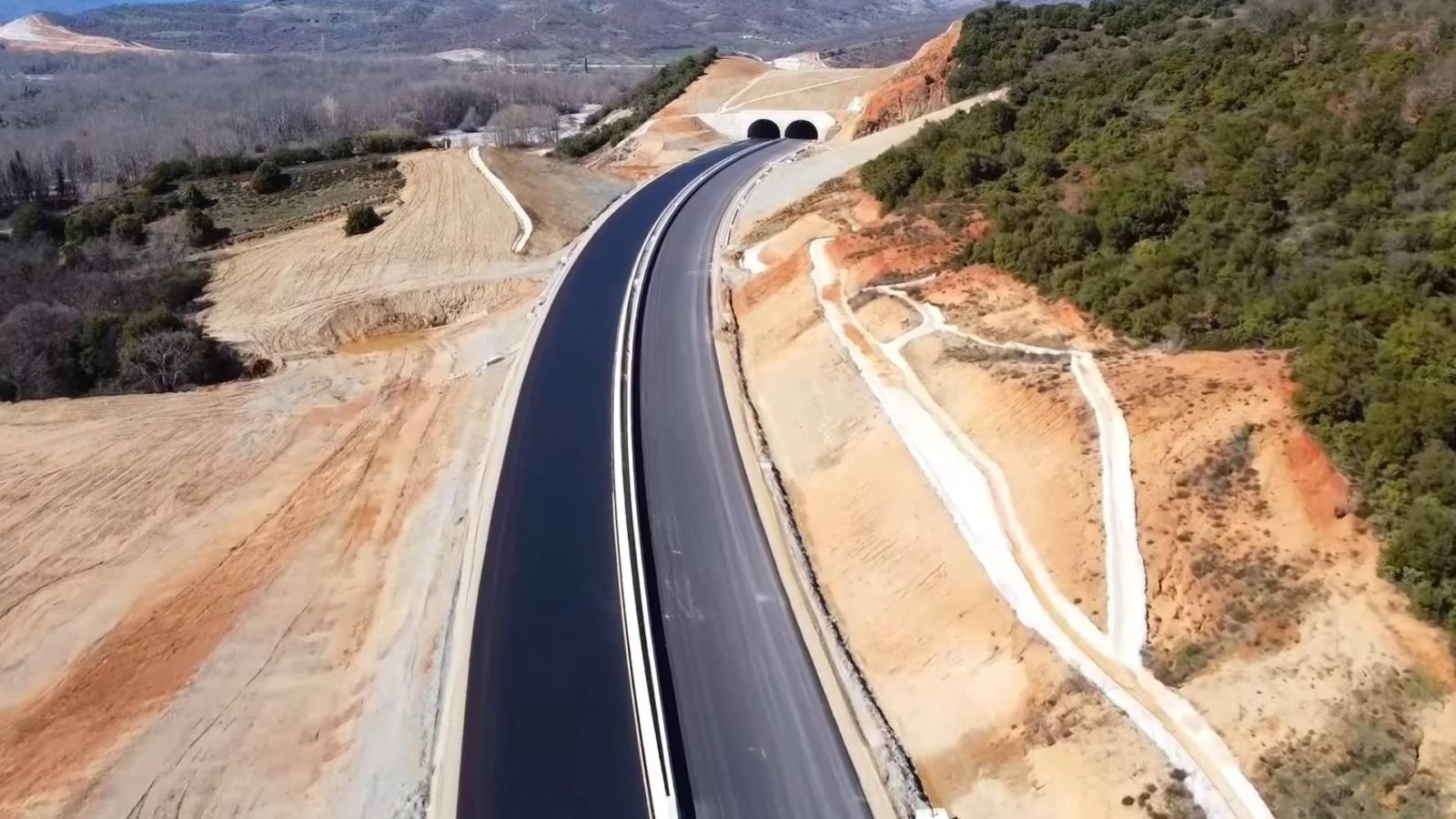 Πότε παραδίδεται το βόρειο τμήμα που θα συνδέει την κεντρική Ελλάδα με την Εγνατία