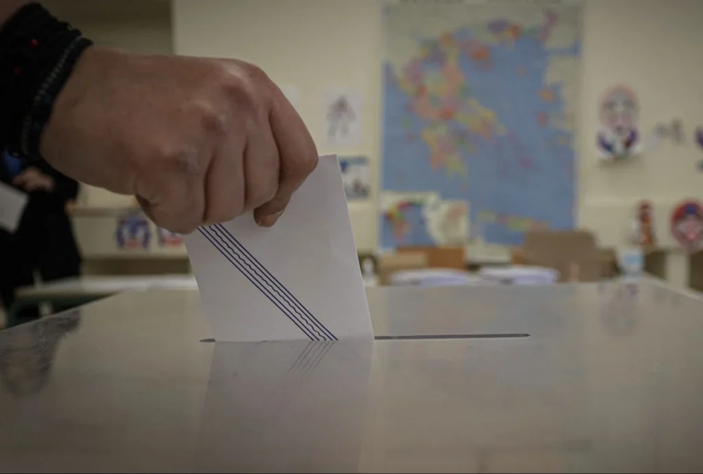 Διπλός σχεδιασμός για ψήφο από το σπίτι στις εκλογές - Τα «αγκάθια» της ευρείας συναίνεσης