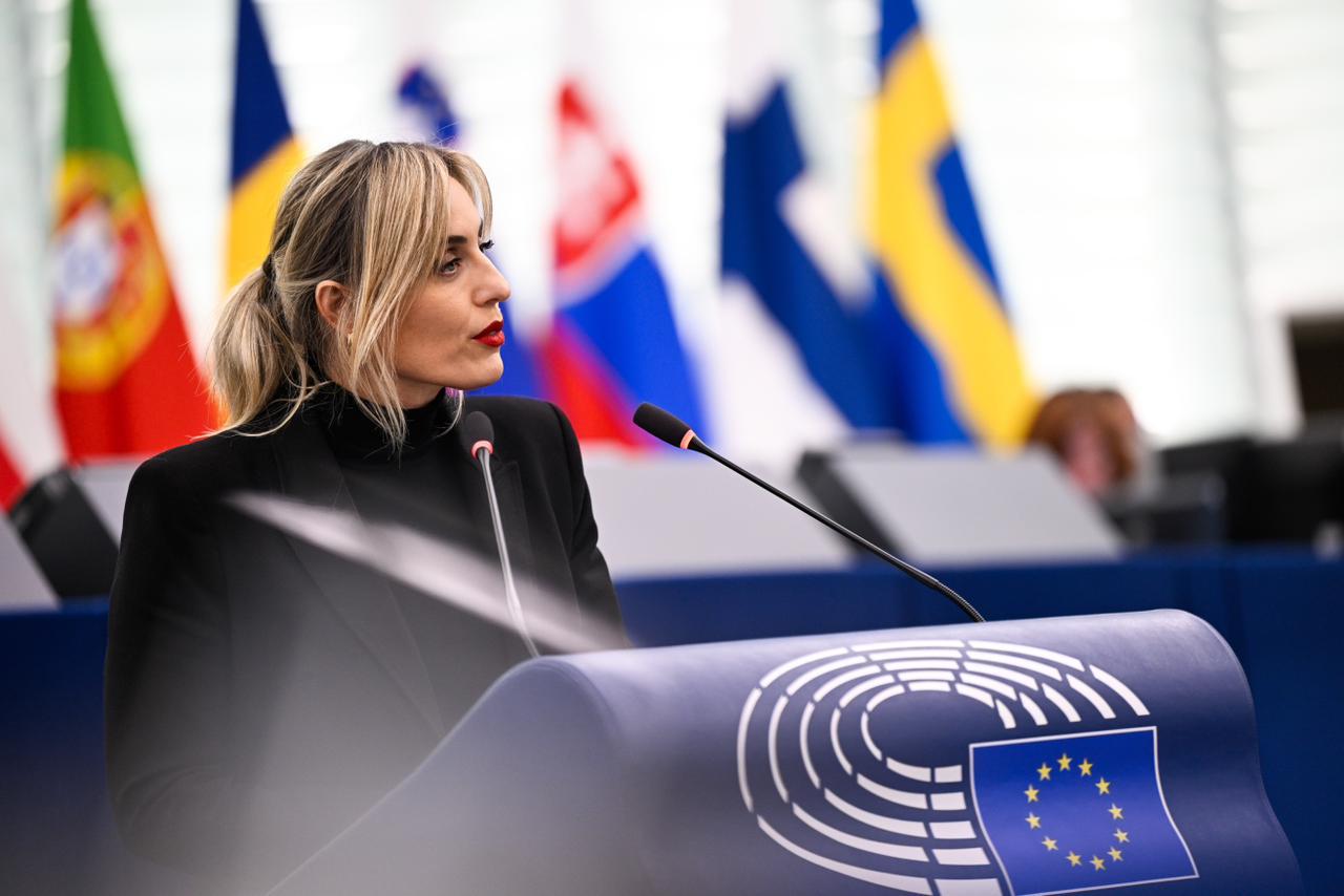 «Πρέπει να σταματήσει η ανεξέλεγκτη προβολή σοκαριστικών εικόνων τραγωδίας στα ΜΜΕ»