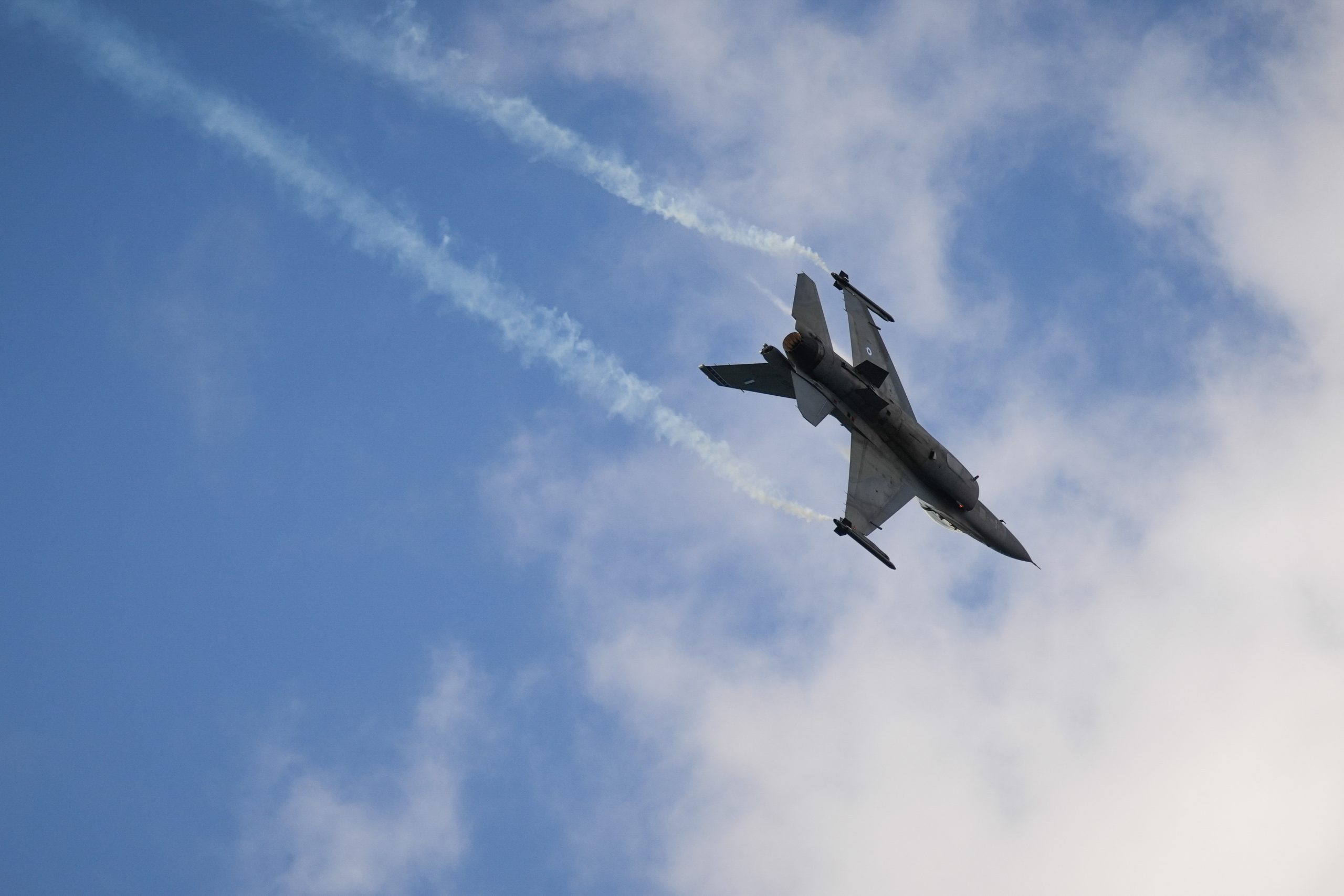 Πύραυλοι Rampage, Belh@rra και νέα F-16 — Πώς ενισχύονται οι ελληνικές Ενοπλες Δυνάμεις το 2026