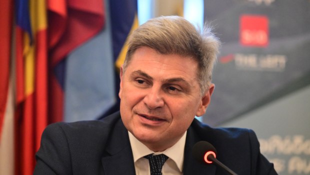Η πρώτη αντίδραση Φαραντούρη μετά τη διαγραφή του από τον ΣΥΡΙΖΑ