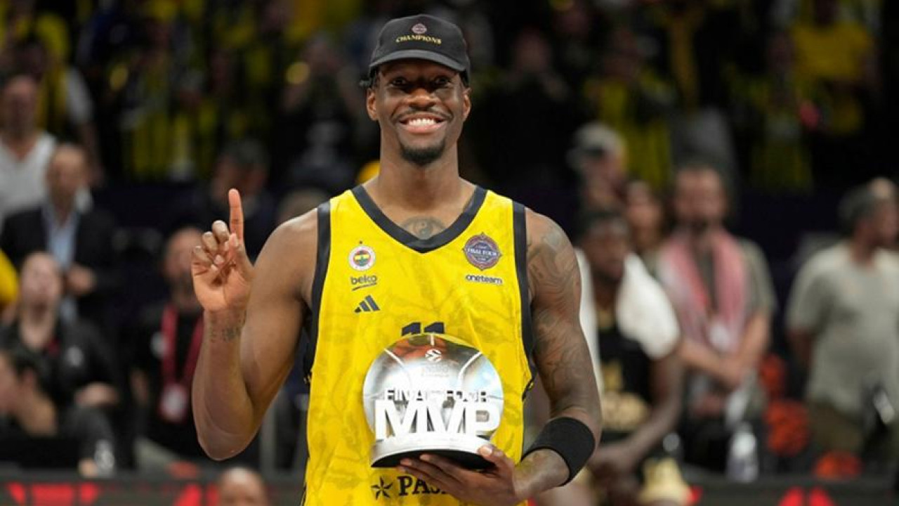 Χέις-Ντέιβις: Βίντεο με… βαλίτσες ξεσήκωσε τους φίλους του Παναθηναϊκού