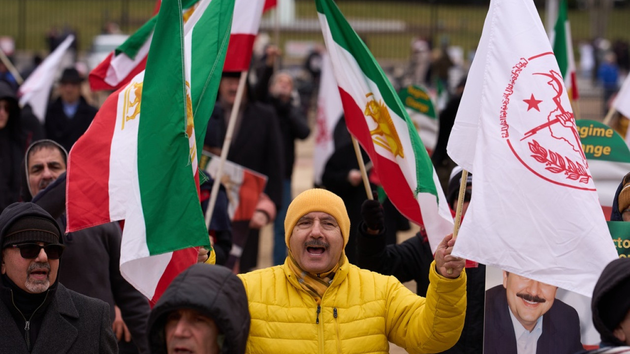 Ιράν: Μέλος των Φρουρών της Επανάστασης σκοτώθηκε κατά τη διάρκεια διαδηλώσεων