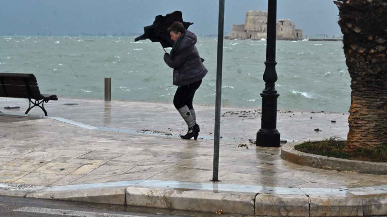 Κακοκαιρία: Μήνυμα 112 σε πολλές περιοχές