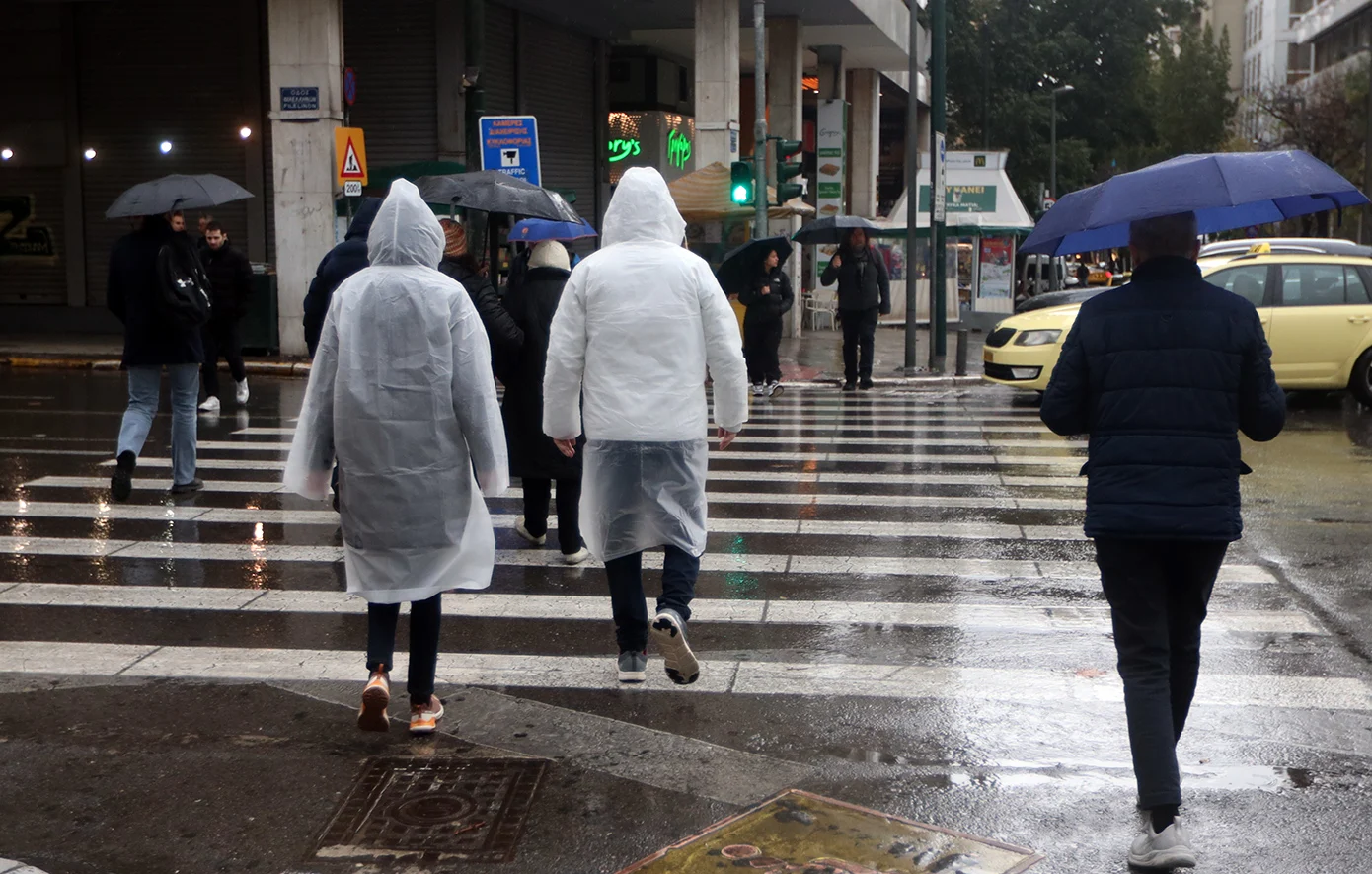 Βροχές, καταιγίδες και σταδιακή επιδείνωση του καιρού προβλέπεται για σήμερα