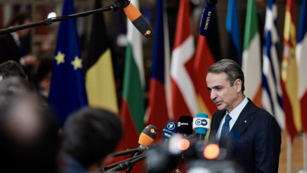 Μητσοτάκης από Βρυξέλλες: Ανάγκη να διατηρηθούν οι ευρωατλαντικές σχέσεις σε «λειτουργικό» επίπεδο