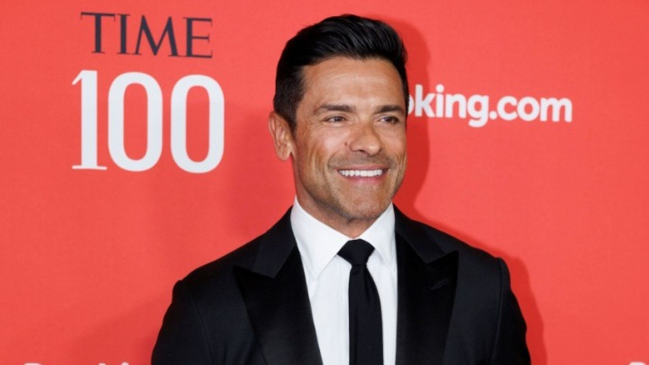 Κονσουέλος - ντεμπούτο: Ντεμπούτο στο Μπρόντγουεϊ με το «Fallen Angels»