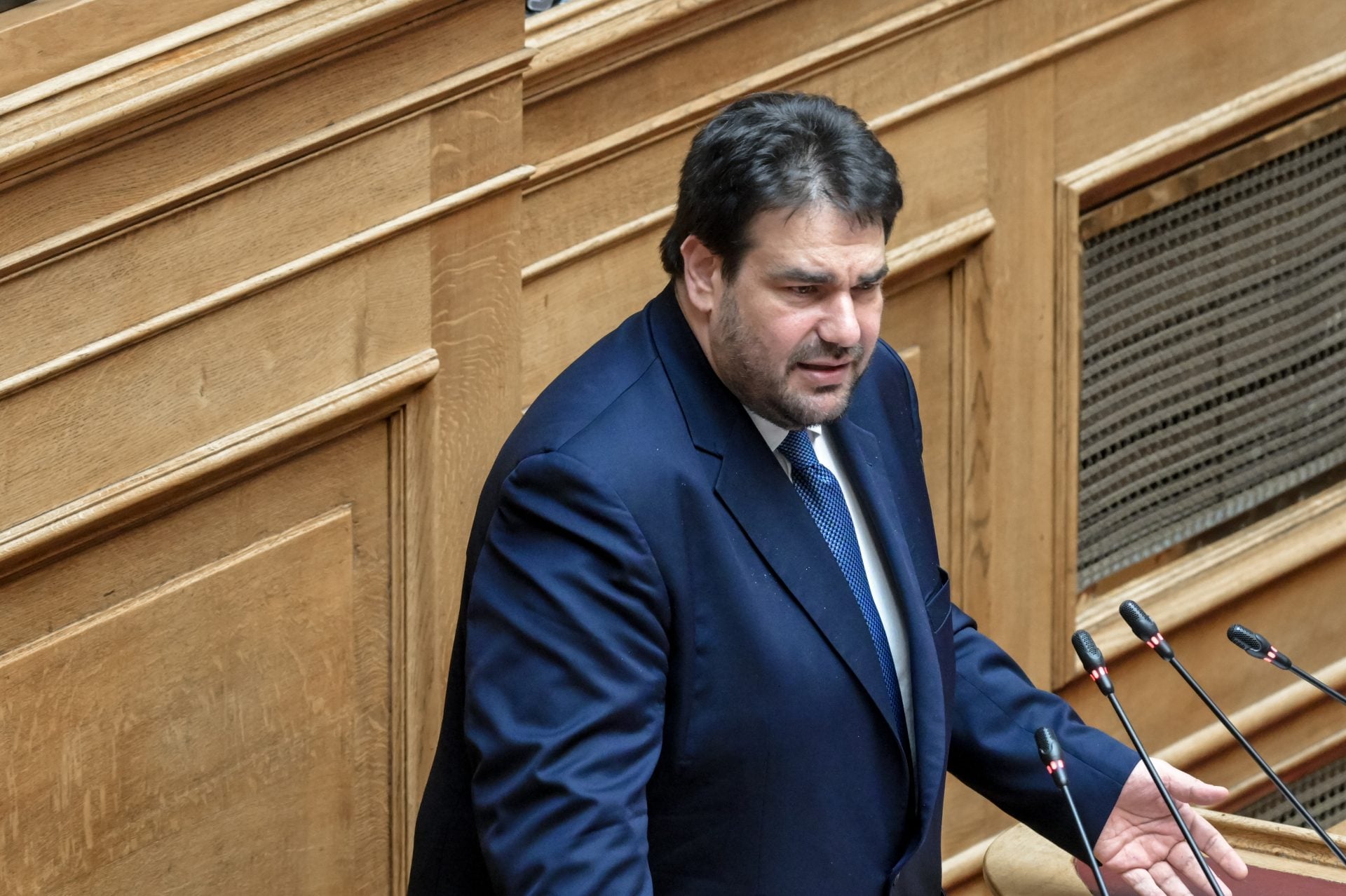 Η κατάργηση των Σχολικών Επιτροπών αποκάλυψε τους σκελετούς στη ντουλάπα