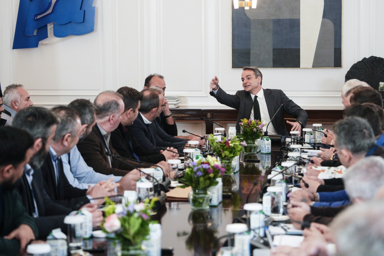 Αγρότες: Διάλογος κατ’ όνομα, εξαγγελίες κατ’ ουσίαν - Χωρίς περιθώρια αλλαγών στα μέτρα