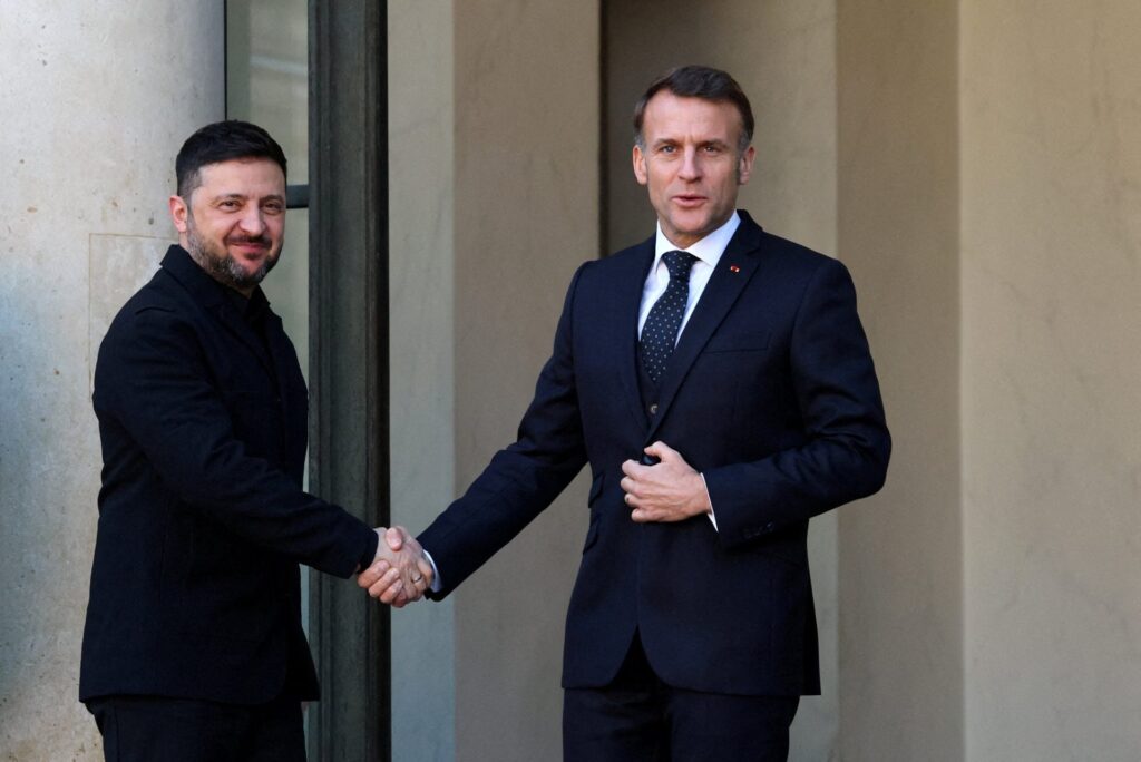 Δεσμευτικές ρήτρες στις εγγυήσεις ασφαλείας για την Ουκρανία