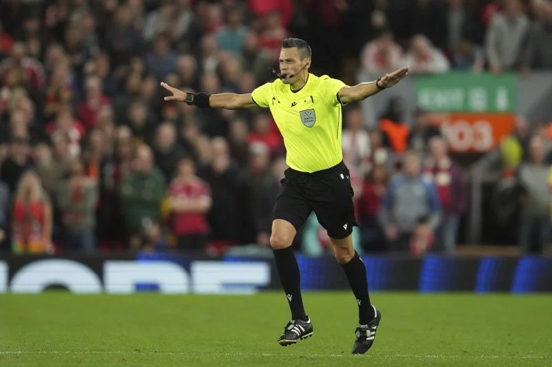 Ο Μαριάνι θα «σφυρίξει» στο κρίσιμο ματς Ολυμπιακός-Λεβερκούζεν – News.gr