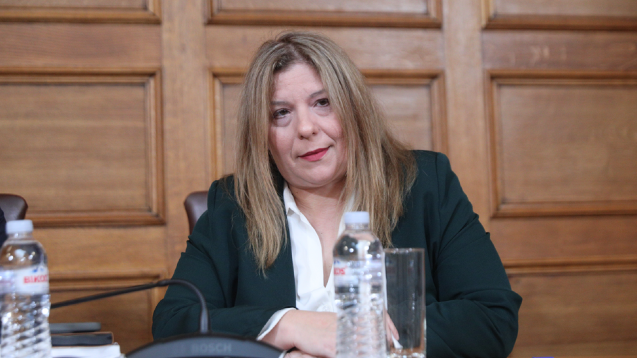 Συρεγγέλα στον ΣΚΑΪ: Μονόδρομος η αγωγή κατά της Κωνσταντοπούλου