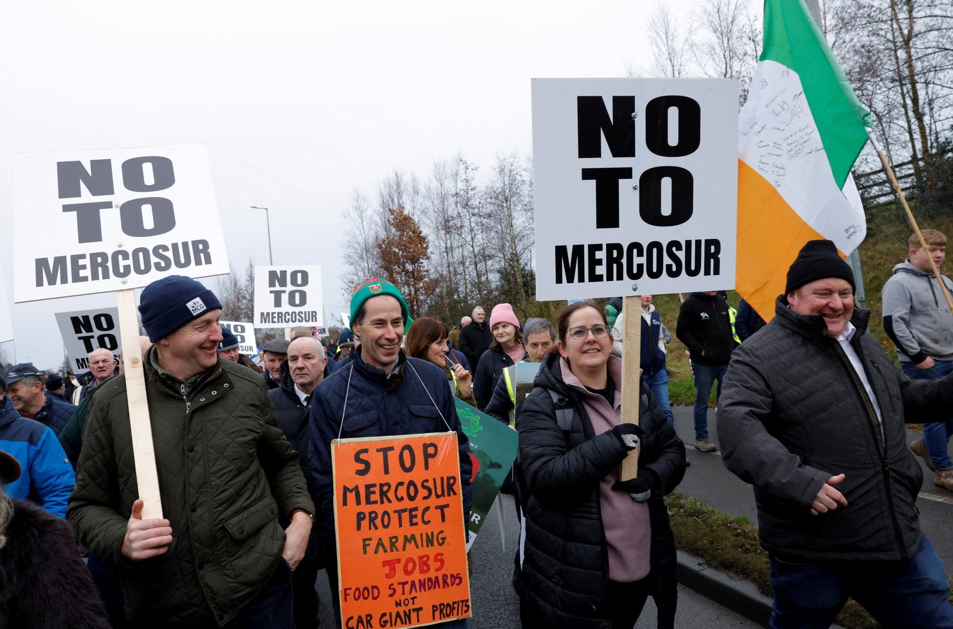 «Πούλησαν τη γεωργία για να ευνοήσουν την αυτοκινητοβιομηχανία»
