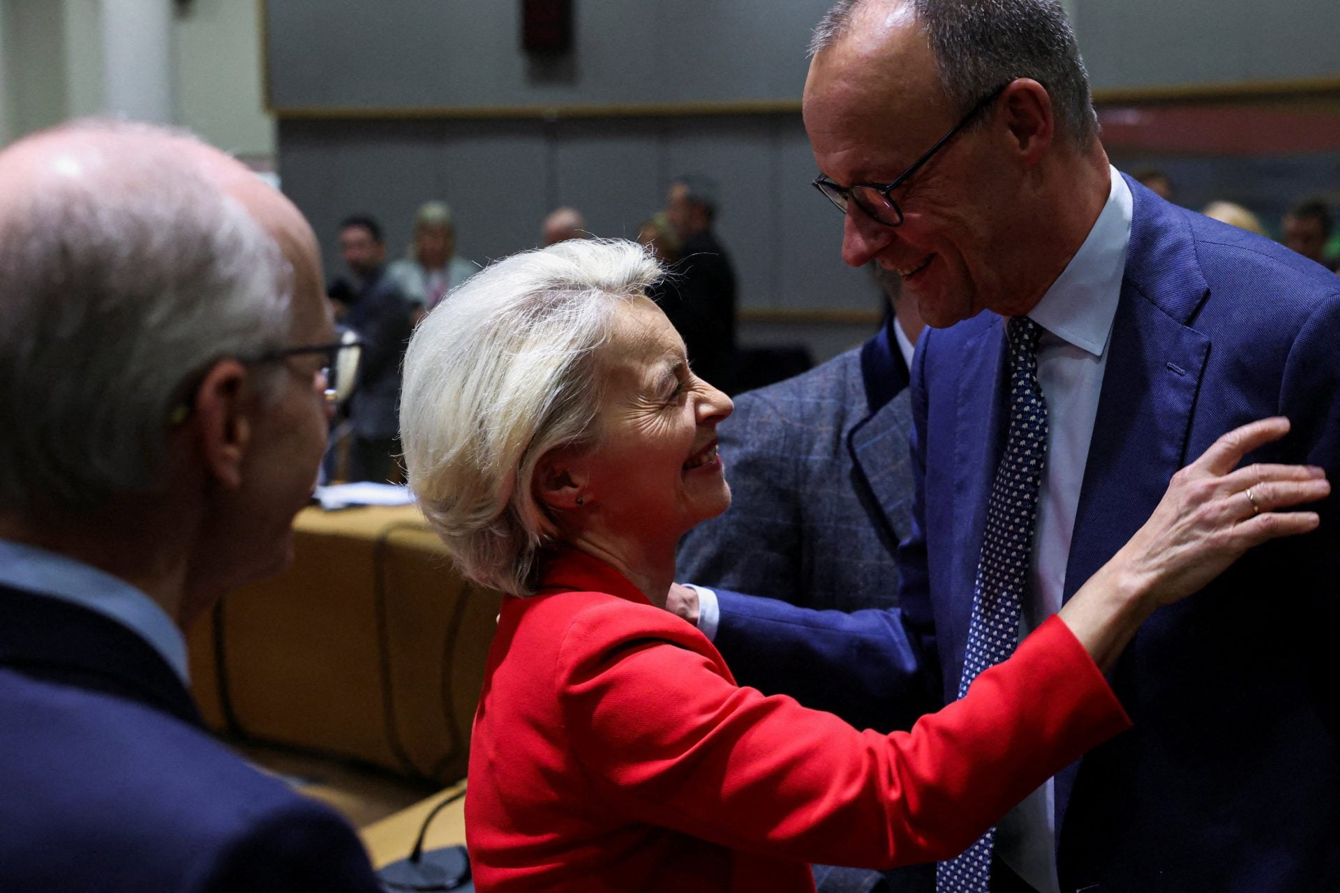 Παραμένουν στο τραπέζι τα αντίμετρα στις ΗΠΑ