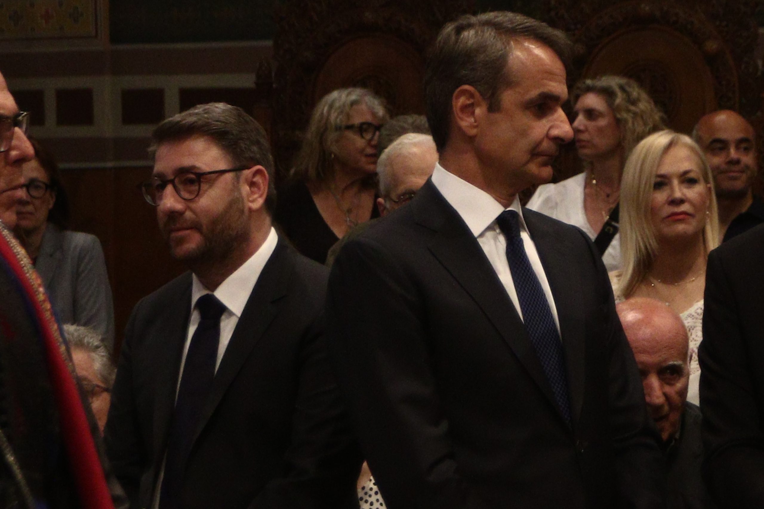 ΝΔ - ΠΑΣΟΚ: Μπρα ντε φερ αντί συμπλεύσεων