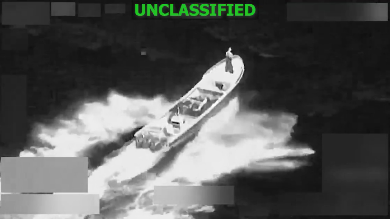 Αμερικανικές δυνάμεις έπληξαν «ναρκόπλοιο» στον Ειρηνικό, σκοτώνοντας δύο επιβαίνοντες