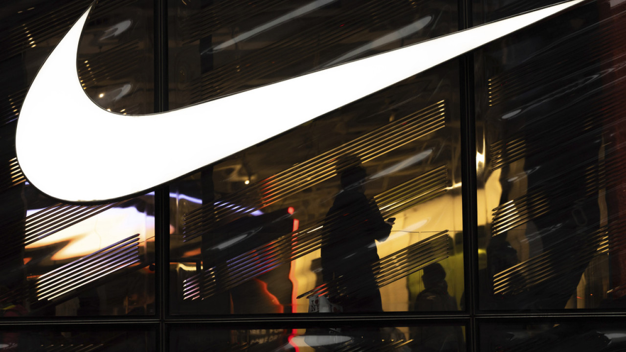 Η Nike περικόπτει θέσεις εργασίας στις ΗΠΑ και επιταχύνει τον αυτοματισμό