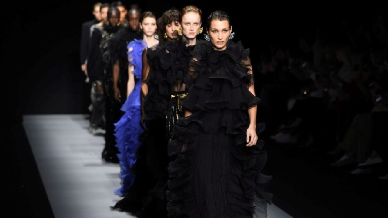 Alberta Ferretti- Ντουμπάι: Ανοίγει την Ενδομάδα Μόδας τον Φεβρουάριο