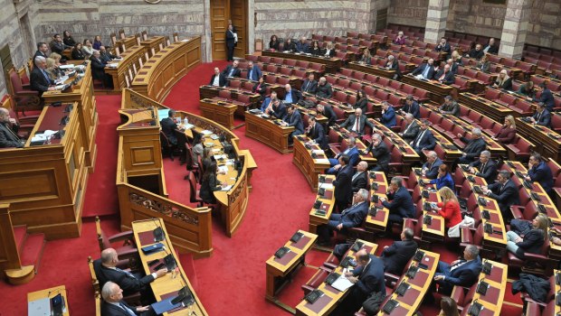 Βουλή: Με αντιδράσεις η συζήτηση για τη συγκρότηση της διακομματικής για το αγροτικό