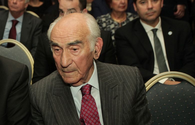 Πέθανε το ιστορικό και διακεκριμένο στέλεχος της ΝΔ, Αλέξανδρος Παπαδόγγονας