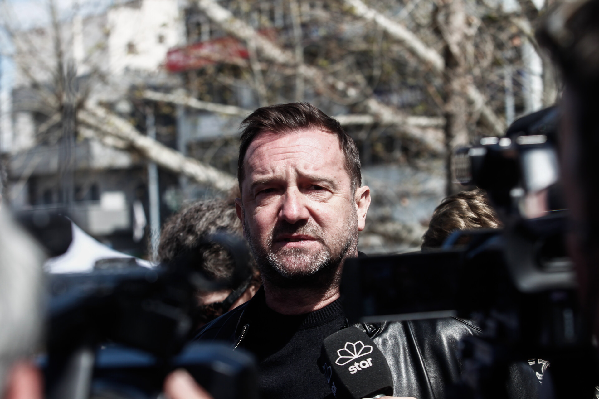 Πήγες μαζί με την Καρυστιανού στο Ευρωκοινοβούλιο μόνο και μόνο για να μαζέψεις ψήφους
