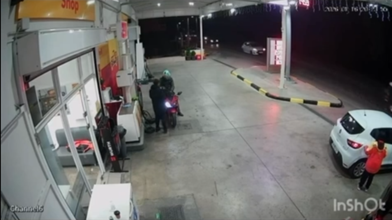 Βίντεο: Τζαμπατζής οδηγός έβαλε 50 ευρώ πετρέλαιο και γίνεται «καπνός»