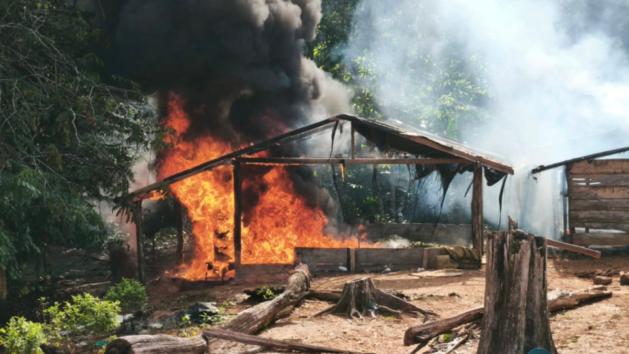 Κολομβία: Έκρηξη σε εργαστήριο παρασκευής κοκαΐνης – Τουλάχιστον επτά νεκροί