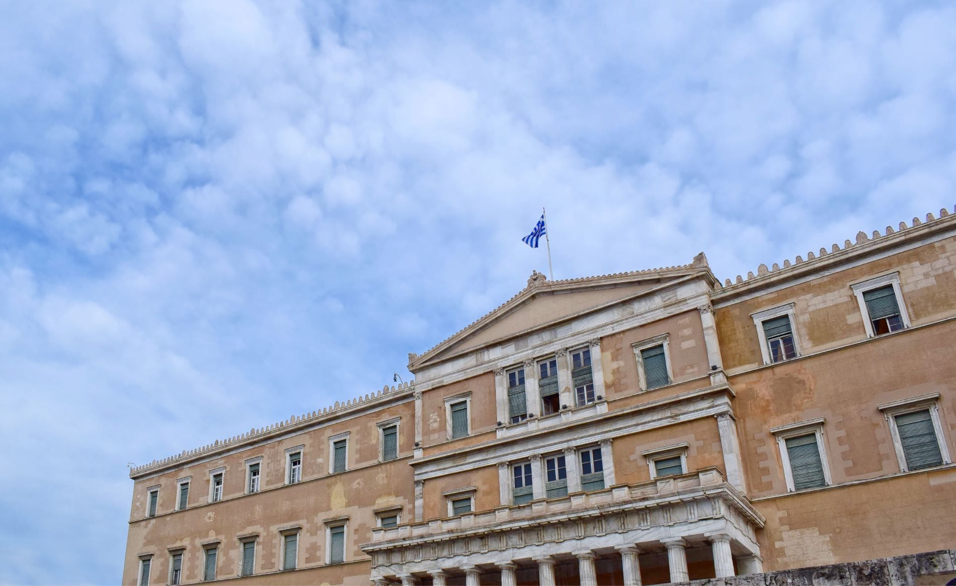 Η αντιπολιτική και οι μεσσίες