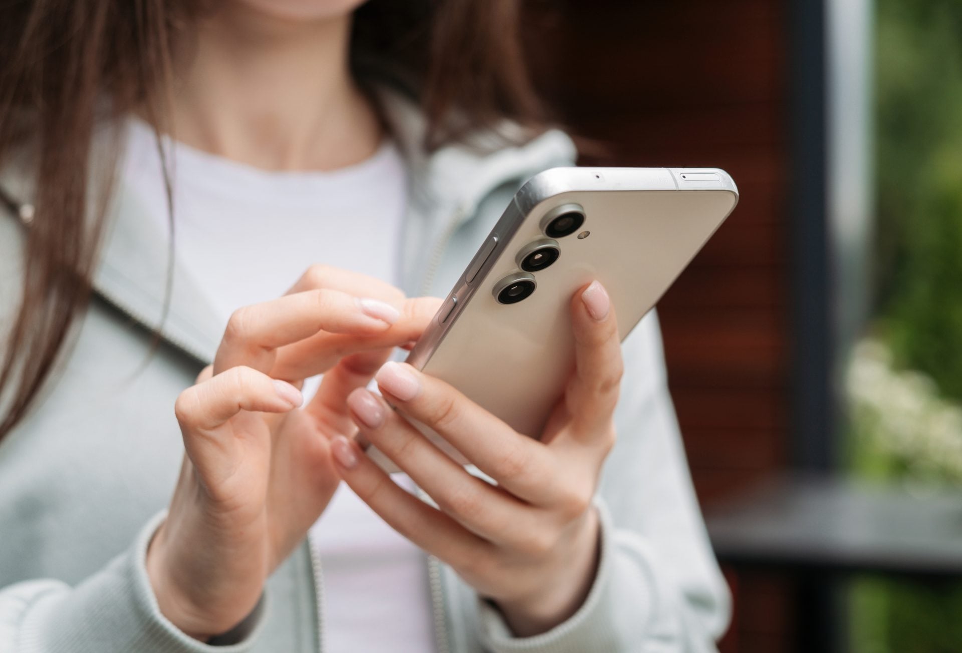 Αυτό που αφήνουμε ανοιχτό στο κινητό και μας κοστίζει κάθε μήνα