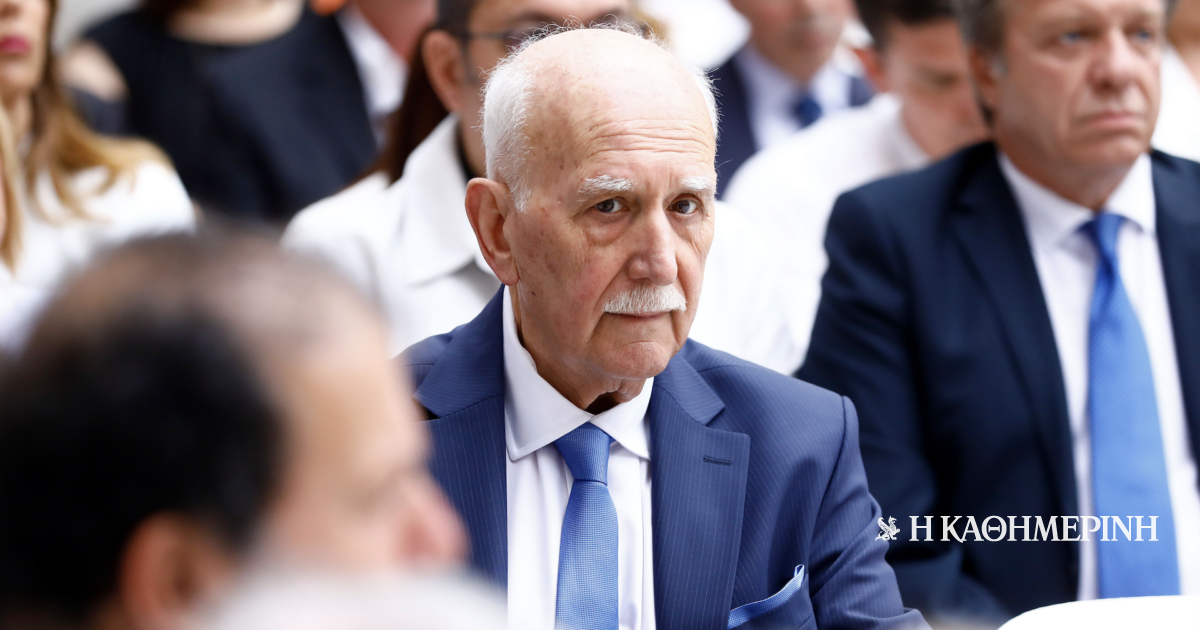 Ο πολιτικός κόσμος αποχαιρετά τον Γιώργο Παπαδάκη