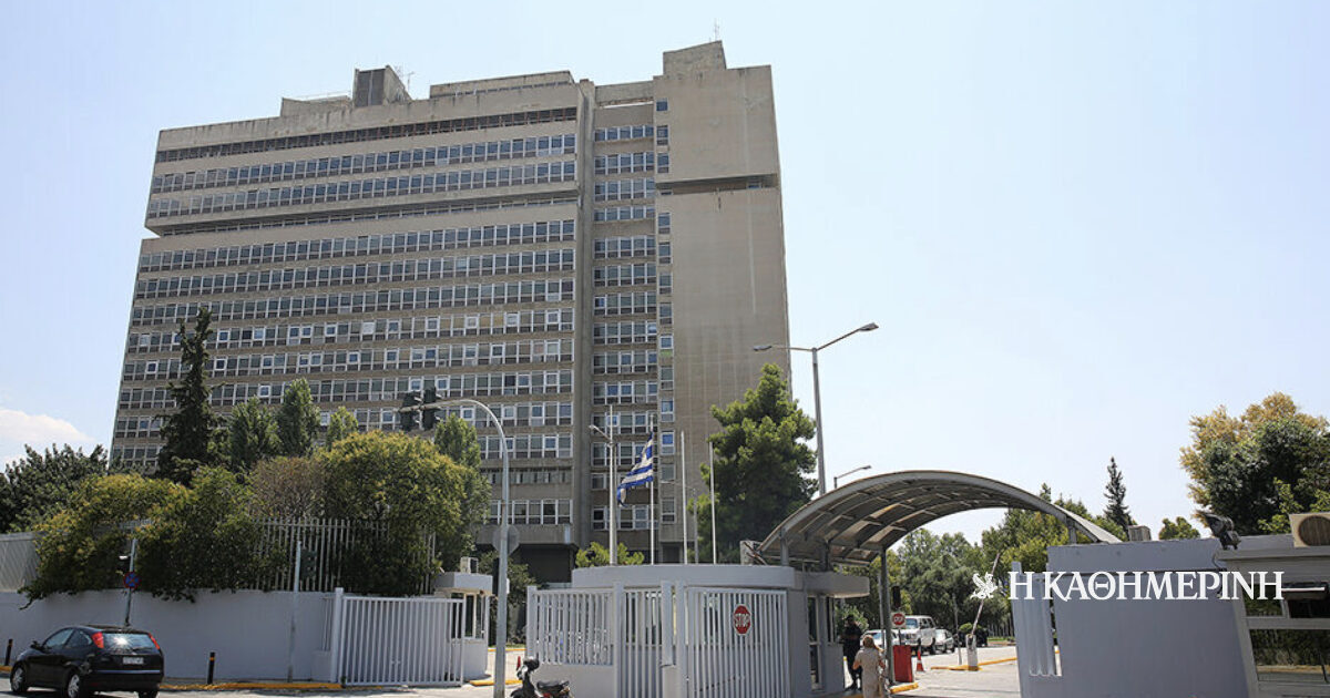 Κρίσεις Διευθυντών ΕΛ.ΑΣ.: Αποστρατεύτηκε αστυνομικός που είχε συνδεθεί με τις υποκλοπές
