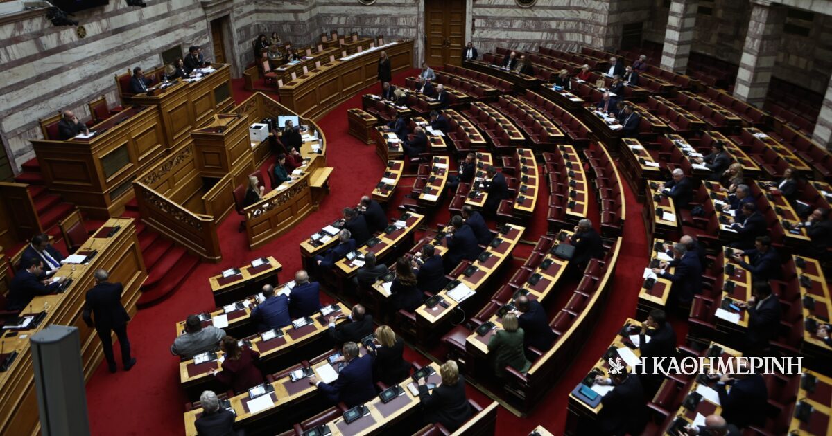 Η μεγάλη ευκαιρία των μικρών κομμάτων