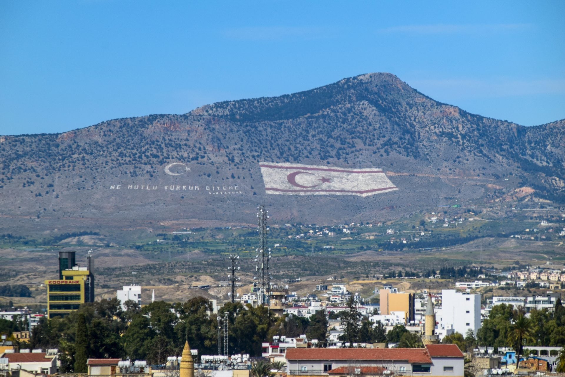 «Η ΕΟΚΑ και οι ελληνοκυπριακές συμμορίες διέπραξαν θηριωδίες στην Κύπρο»