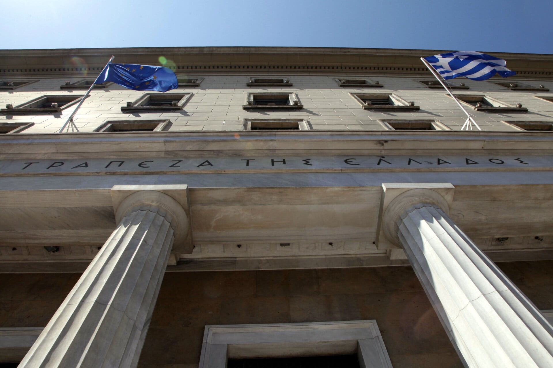 Ξανά πήραν «τα πάνω τους» τα επιτόκια των νέων δανείων- Σκαρφαλώνει το spread