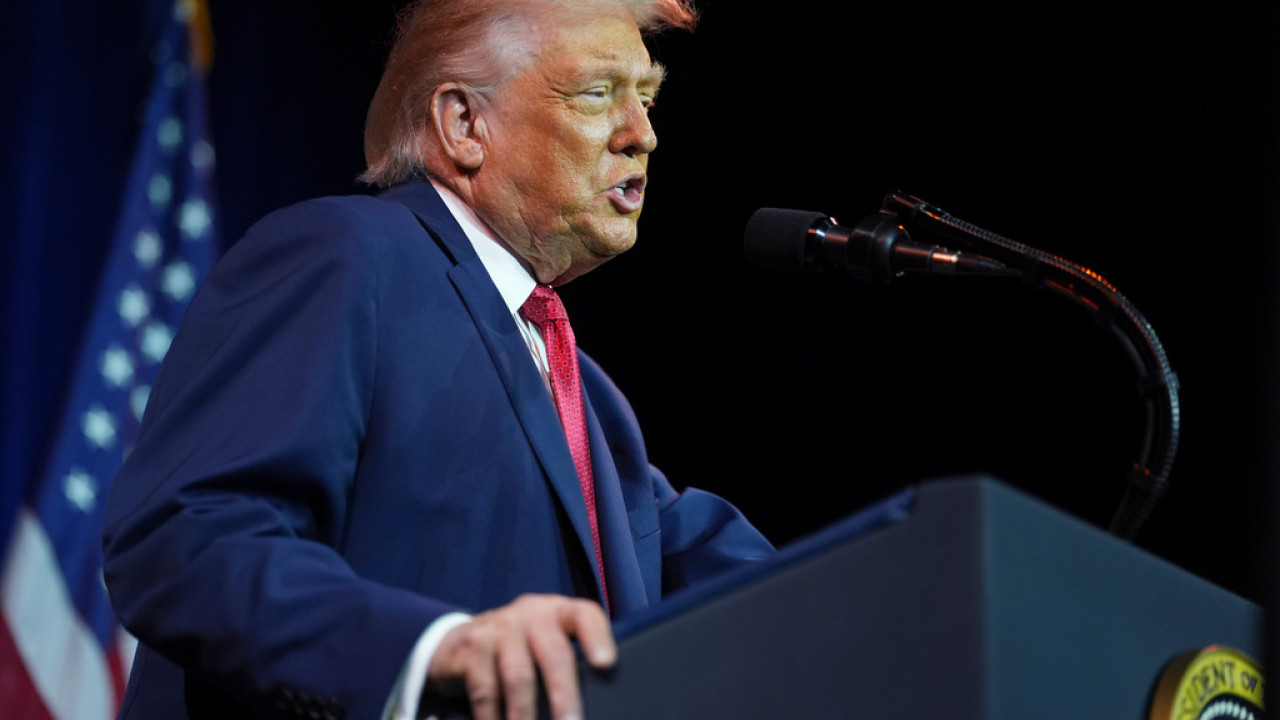 Τραμπ: «Την πατήσαμε» αν κριθούν αντισυνταγματικοί οι δασμοί