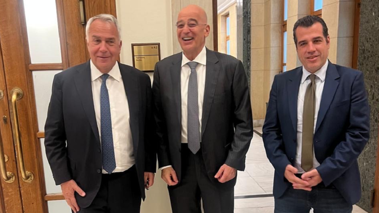 «Ένιωσα αριστερός μπροστά στη Μελόνι»: Το πηγαδάκι Δένδια – Βορίδη – Πλεύρη