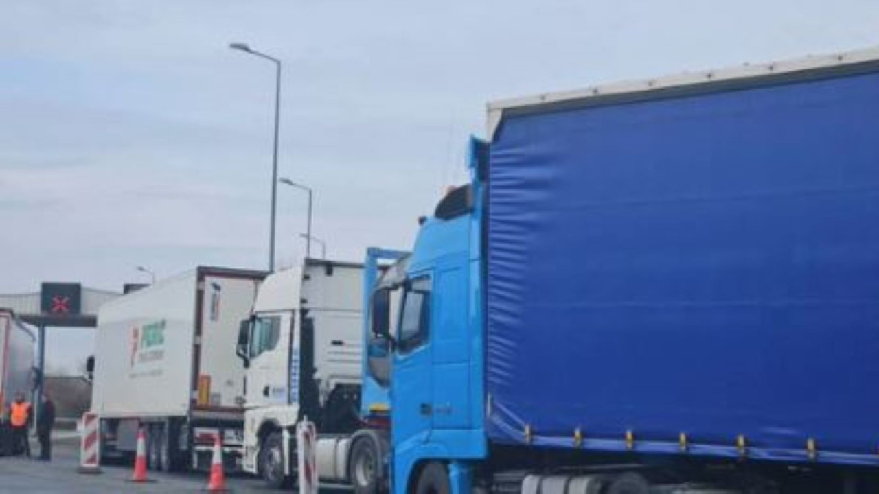 Μπλόκα φορτηγών στα Δ. Βαλκάνια - Αντιδρούν στο νέο ηλ. σύστημα εισόδου της ΕΕ